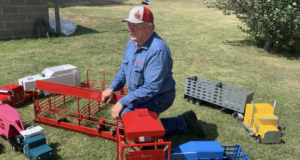 “The Texan Santa” – Thehappytoymaker.com