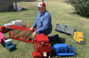 “The Texan Santa” – Thehappytoymaker.com