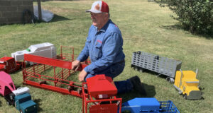 “The Texan Santa” – Thehappytoymaker.com